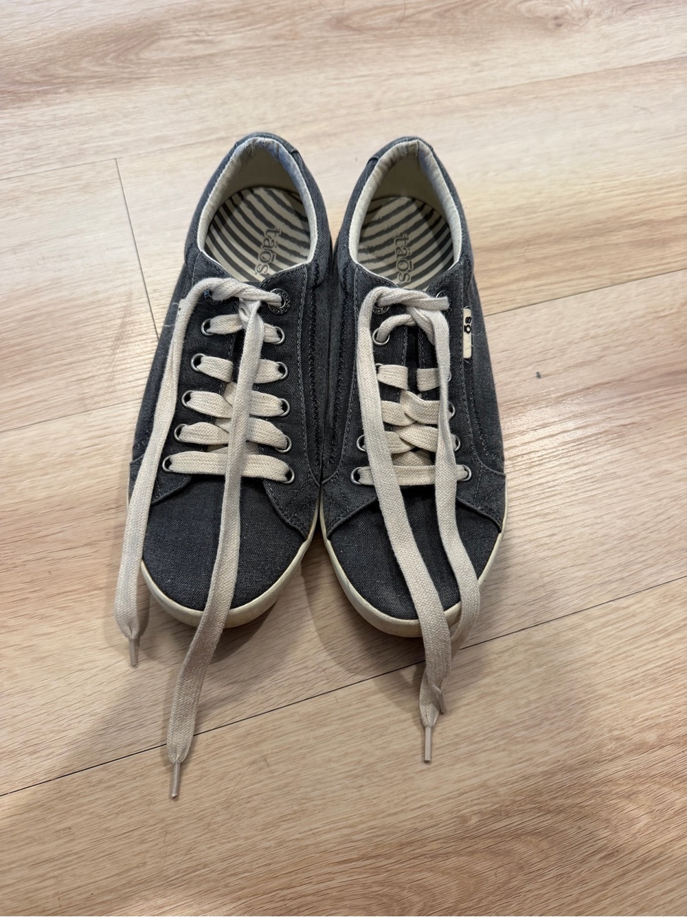 Taos Star Sneakers